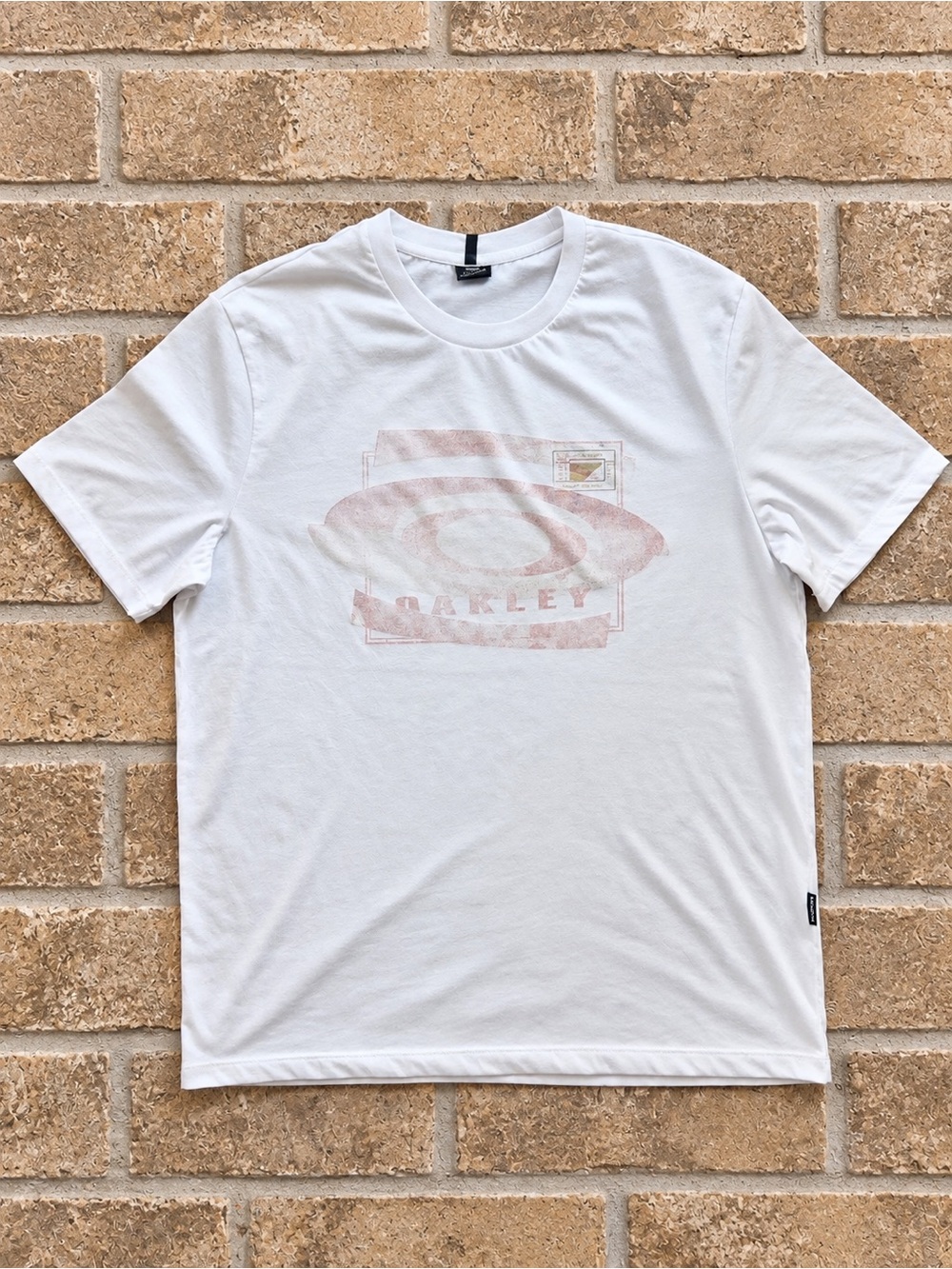Oakley tee